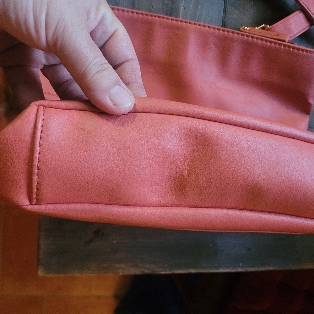 Fiorelli Coral Colored Crossbody Purse - Picture 7 of 9